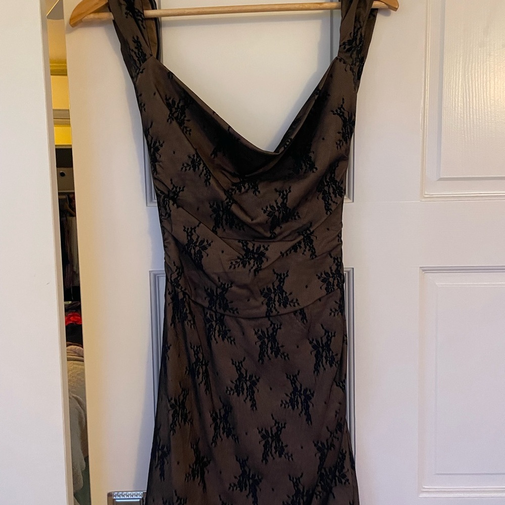 Elegant Black Lace Backless Mini Dress